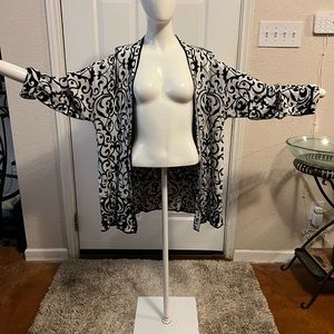 Investments Black and White Cardigan lnever worn